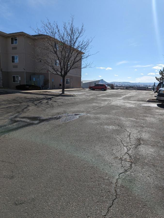 Days Inn & Suites By Wyndham Castle Rock Esterno foto