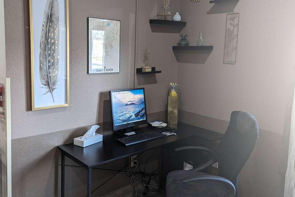 Days Inn & Suites By Wyndham Castle Rock Servizi foto