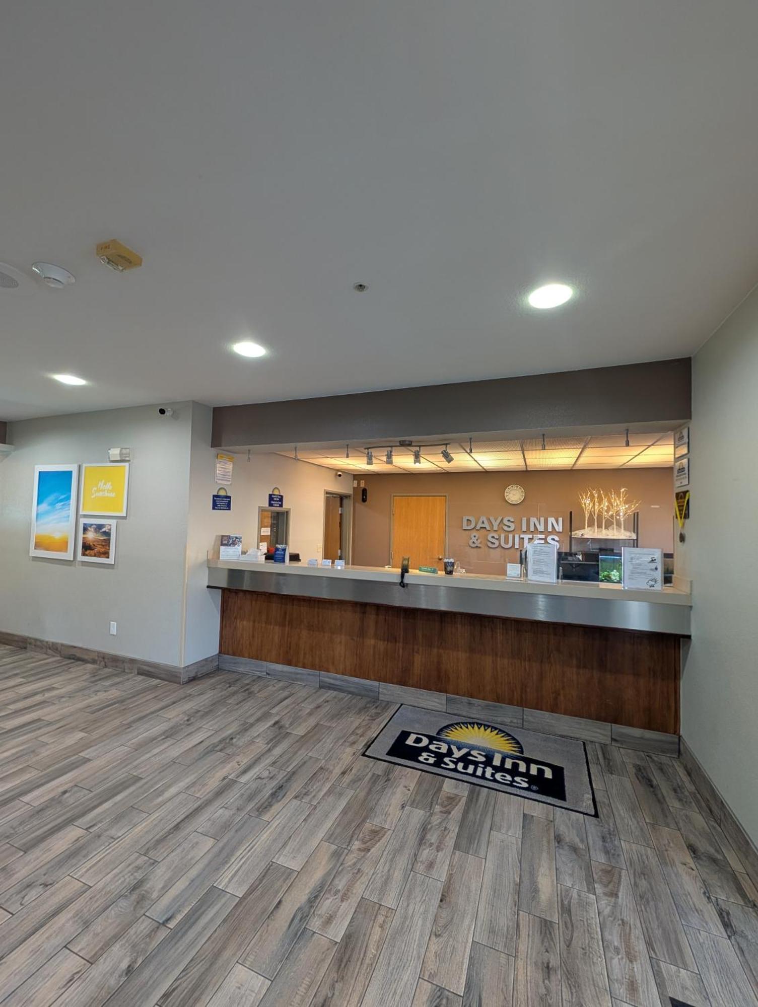 Days Inn & Suites By Wyndham Castle Rock Esterno foto
