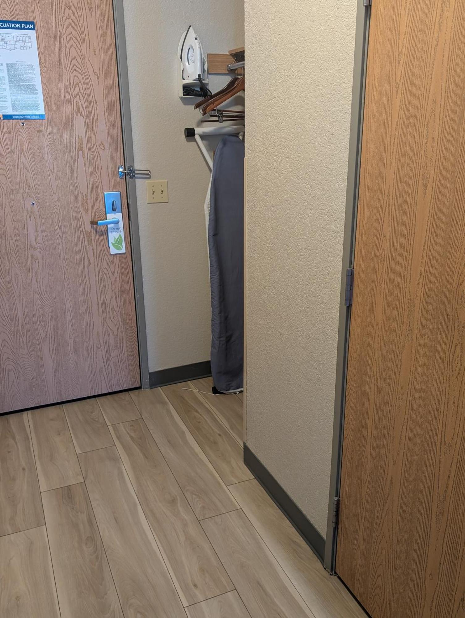 Days Inn & Suites By Wyndham Castle Rock Esterno foto