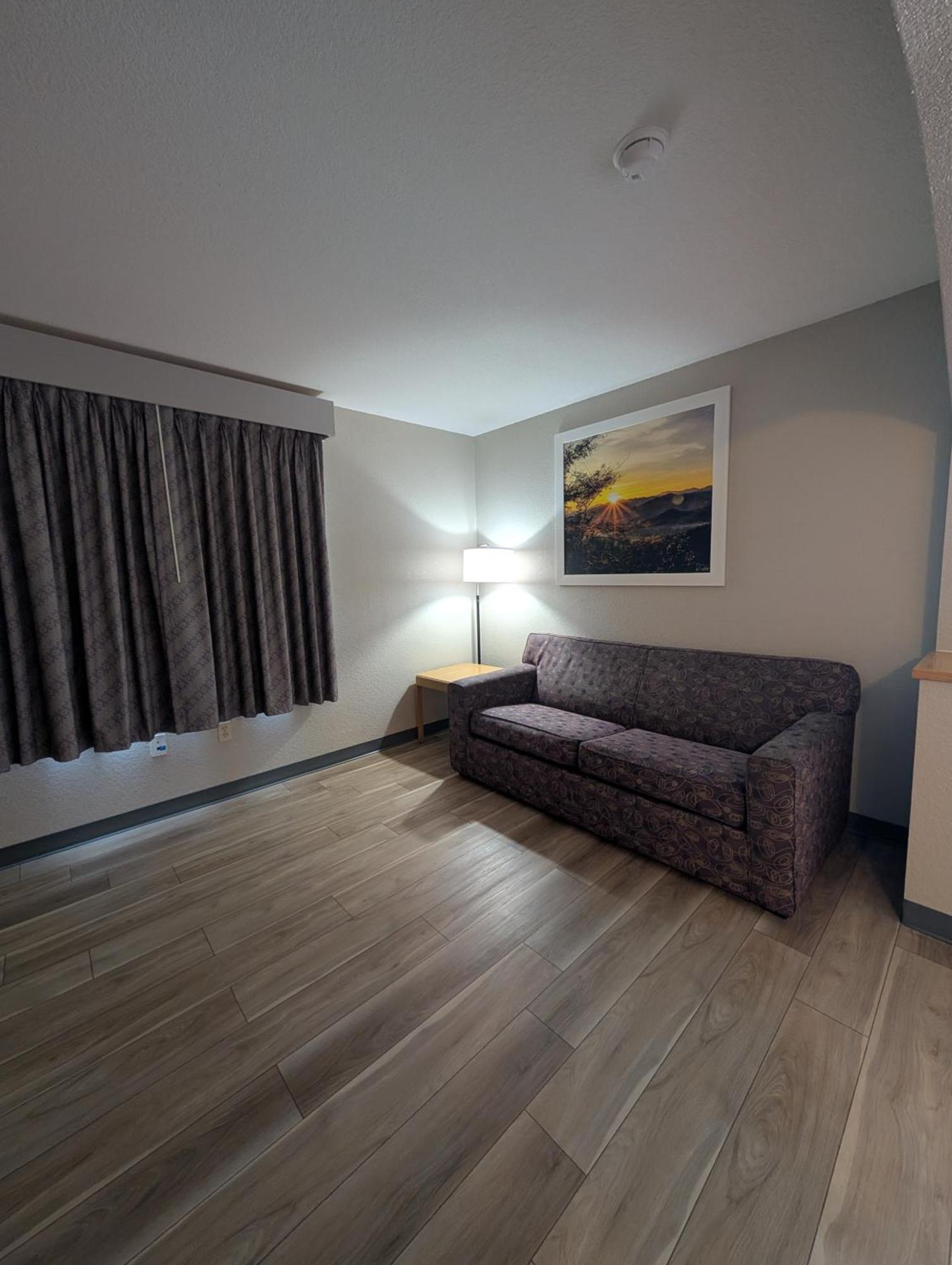 Days Inn & Suites By Wyndham Castle Rock Esterno foto